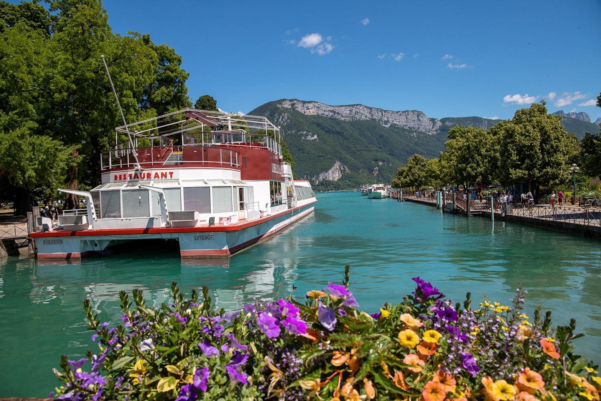 Reflet Bleu Du Lac D'Annecy 3 Etoiles - Face Au Lac, Parking Gratuit, Paddle Board Doussard Buitenkant foto